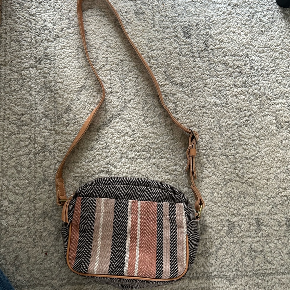 Brand new! Bought from Stitch fix a year ago, never used.